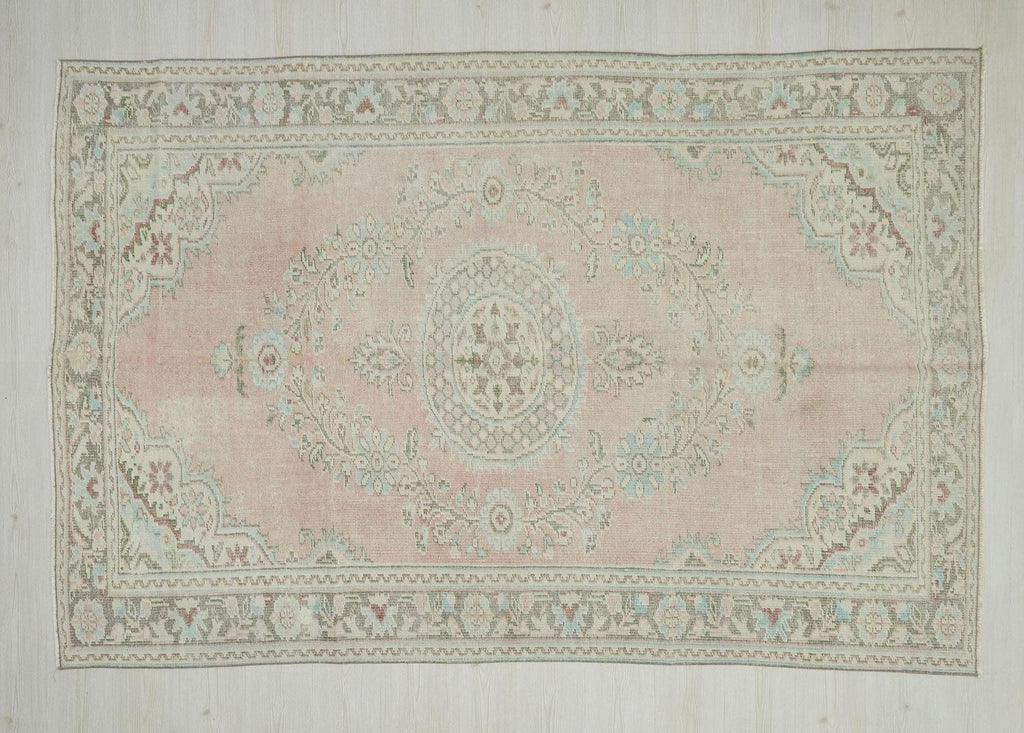 Vintage Oushak Rug: Handmade Turkish Wool Carpet Rugs, 5,7"x8,7" Feet.