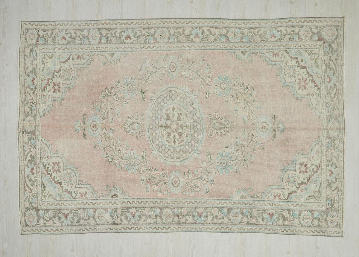 Vintage Oushak Rug: Handmade Turkish Wool Carpet Rugs, 5,7"x8,7" Feet.