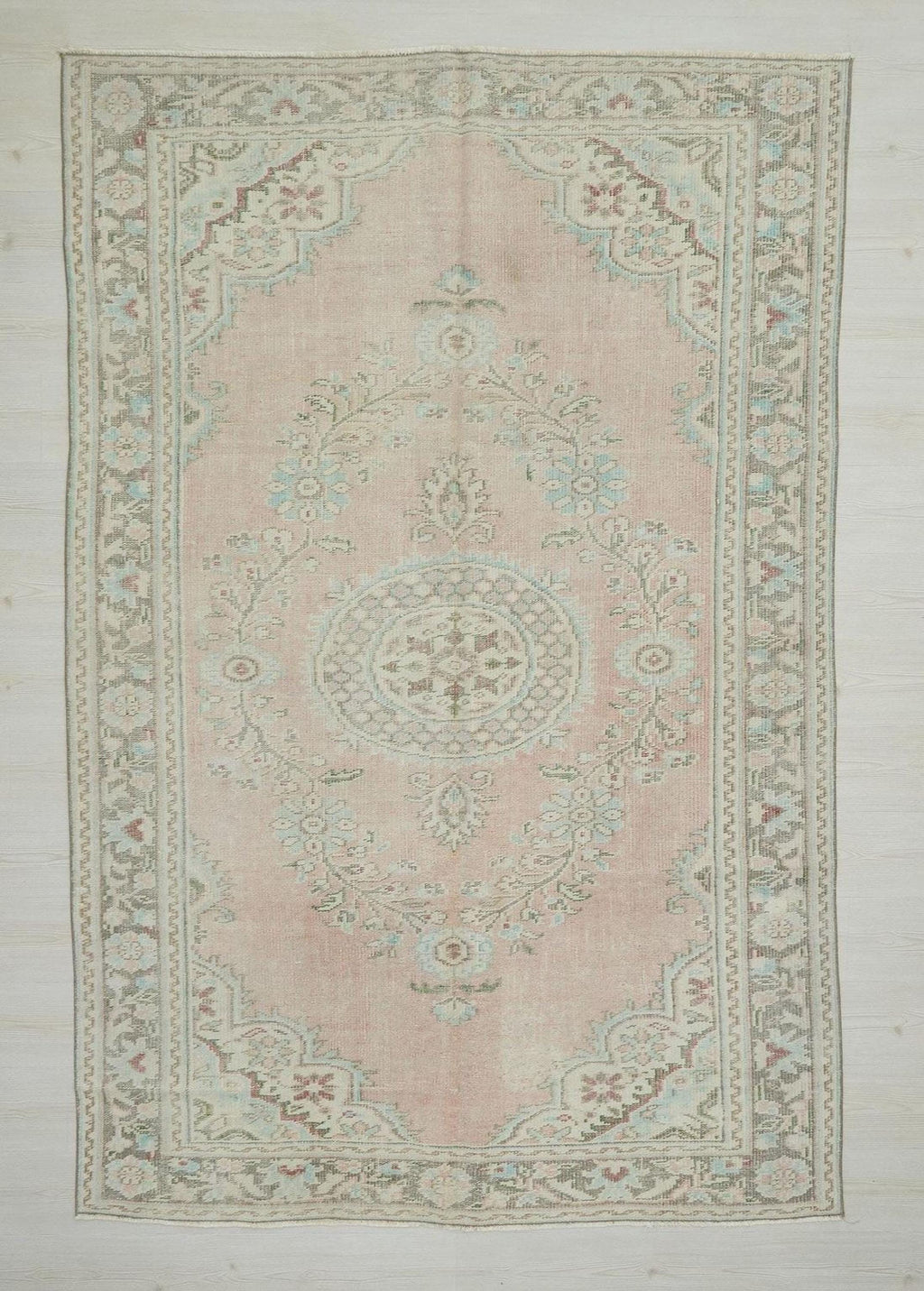 Vintage Oushak Rug: Handmade Turkish Wool Carpet Rugs, 5,7"x8,7" Feet.