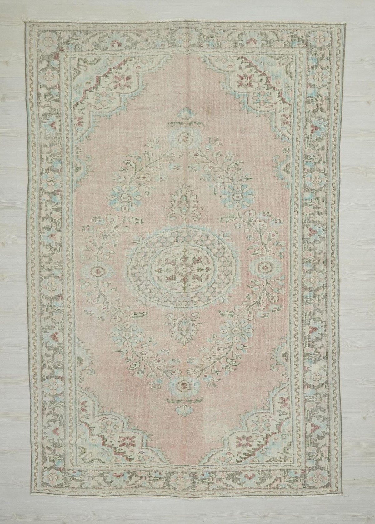 Vintage Oushak Rug: Handmade Turkish Wool Carpet Rugs, 5,7"x8,7" Feet.