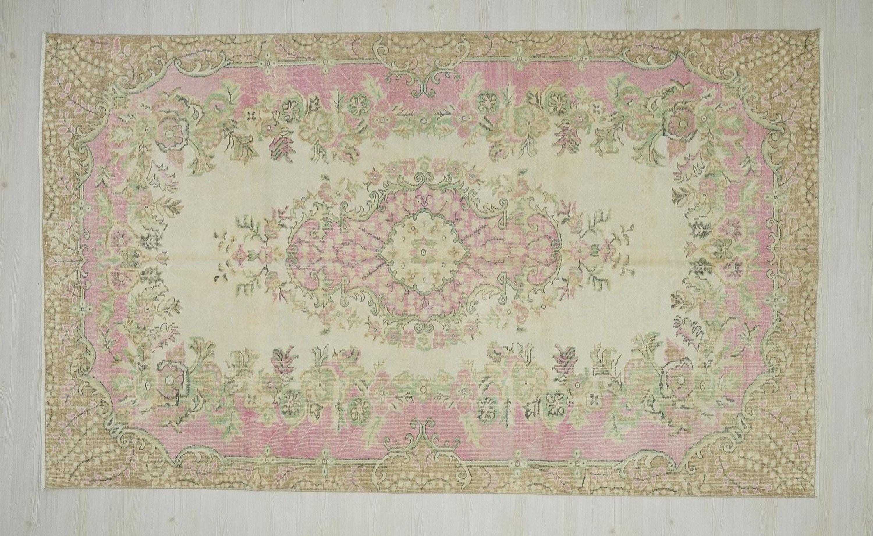Large Oushak Rug: 6x10 Vintage Turkish Wool Carpet Rugs.