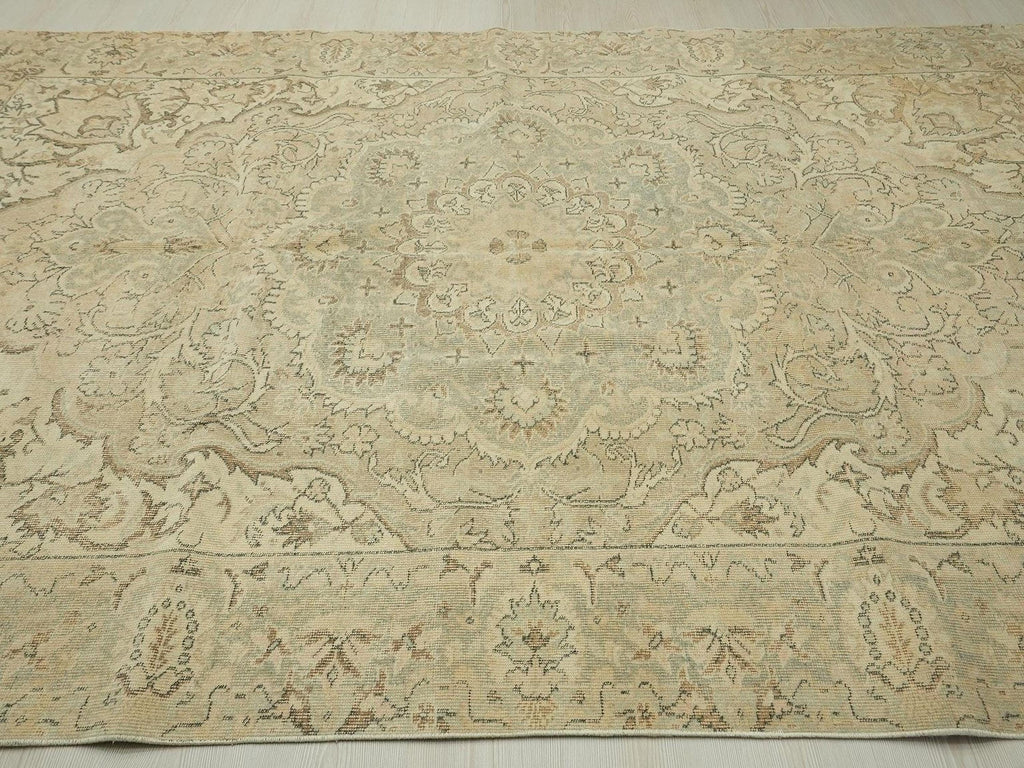 Large Vintage Oushak Rug: 6.9"x10.3" Feet,Turkish Wool Carpet Rugs.