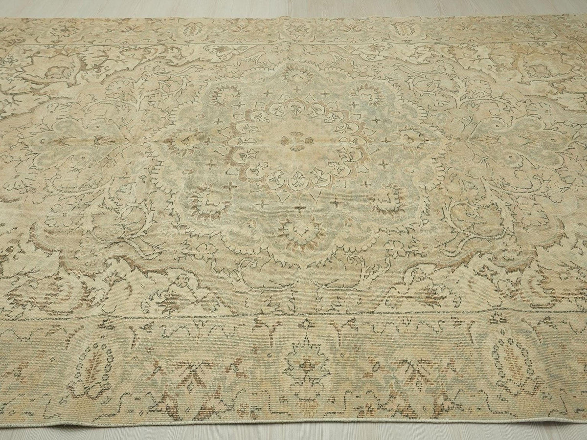 Large Vintage Oushak Rug: 6.9"x10.3" Feet,Turkish Wool Carpet Rugs.