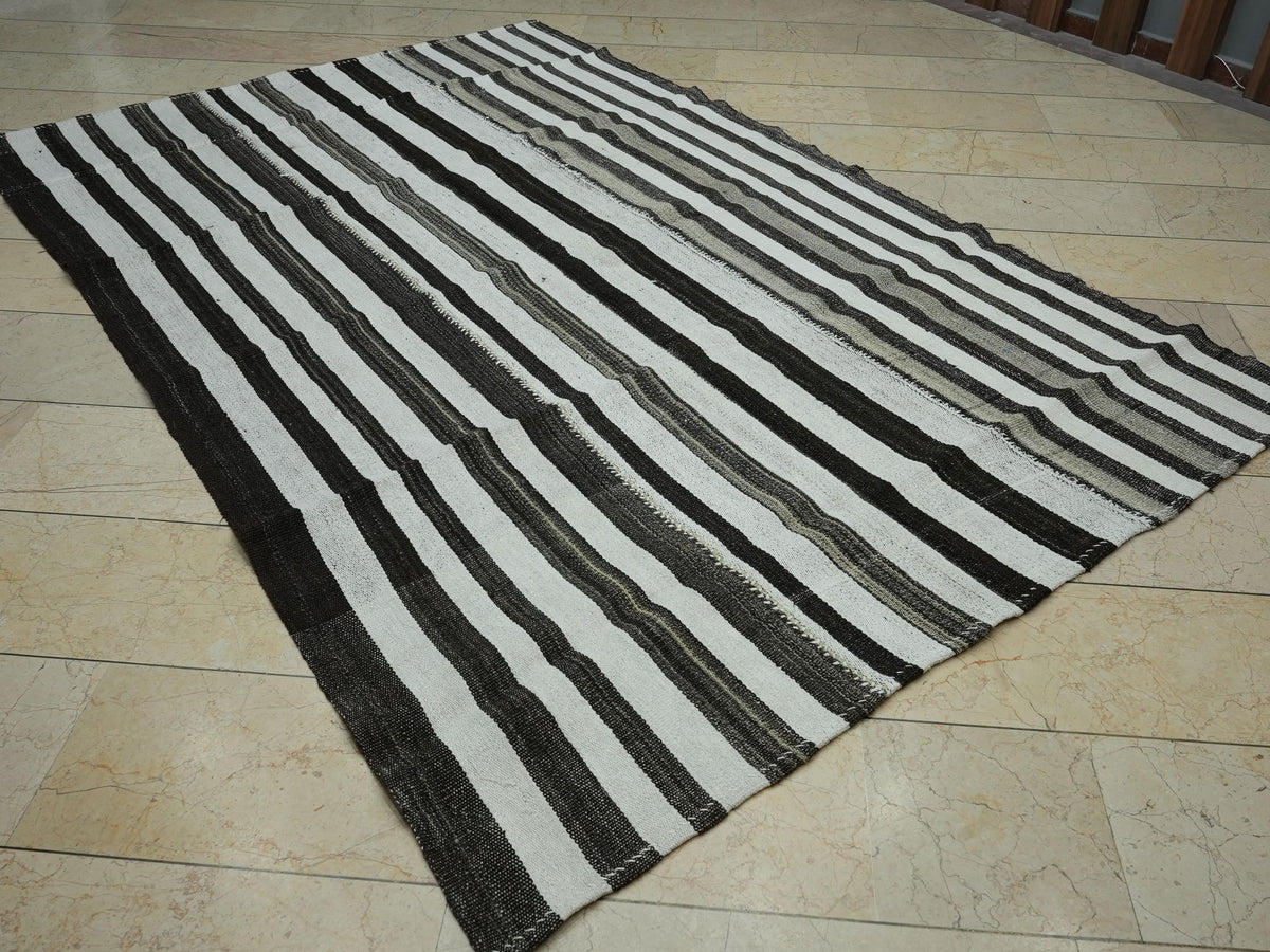 Striped Hemp Kilim Rug (5,3x9,2 ft): Minimalist Modern Decor Rugs.