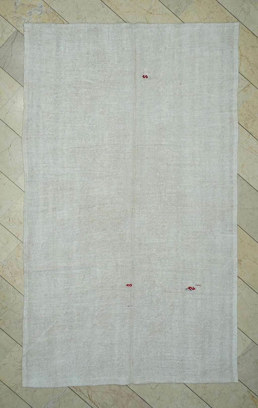 Plain Cream Vintage Turkish Hemp Kilim Rug: 5.5x9.3 ft Organic Flat Woven Rugs.