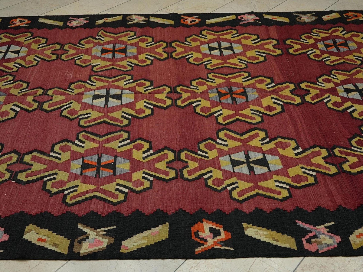 Vintage Turkish Kilim Rug: Handmade Wool Anatolian Ethnic Design Rugs 7x9,7 Feet.