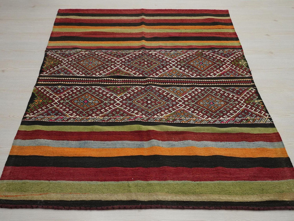 Antique Turkish Soumak Kilim Rug: Handwoven Wool Woven Wall Hanging Decor Rugs 4.3x5.5 ft.