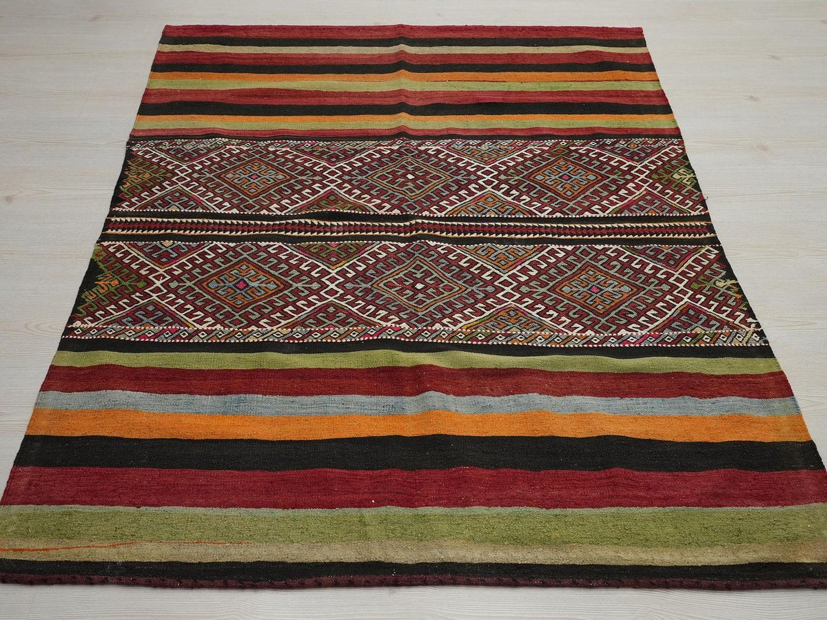Antique Turkish Soumak Kilim Rug: Handwoven Wool Woven Wall Hanging Decor Rugs 4.3x5.5 ft.