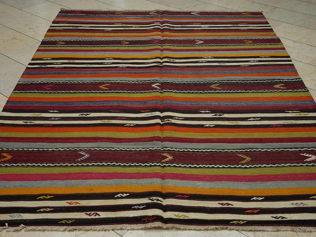 Striped Turkish Kilim Rug: Vintage Flat Weave Wool Rugs, 5.9"x8" Feet.