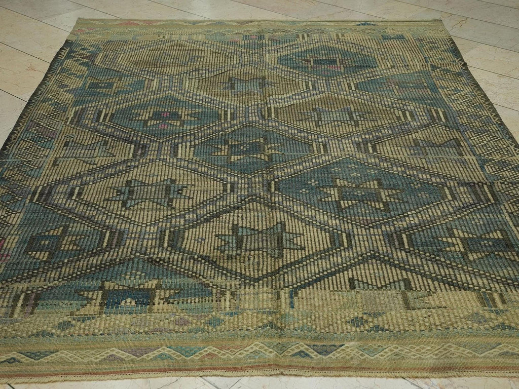 Vintage Turkish Kilim Rug: Handwoven Wool Flat Weave Rugs, 6.1"x8.1" Ft.