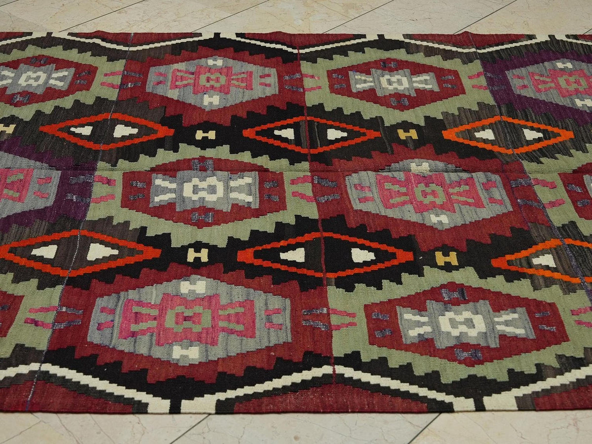 Vintage Turkish Kilim Rug: 5.8"x10.4" Feet,Handmade Wool Floor Decor Area Rugs.