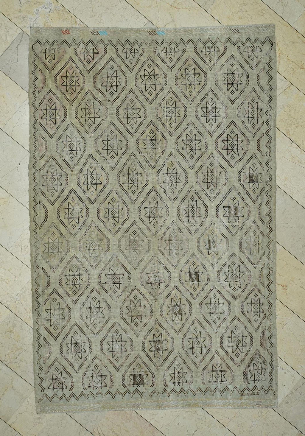 Honeycomb Pattern Wool Embroidered Beige Cotton Kilim Rug,6x9 Ft.
