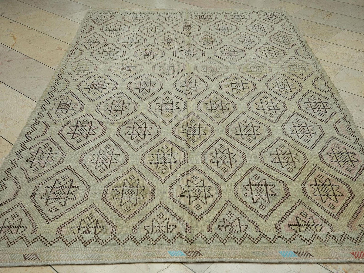 Honeycomb Pattern Wool Embroidered Beige Cotton Kilim Rug,6x9 Ft.