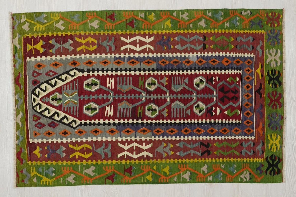 Small Turkish Kilim Rug: 4x6 Vintage Wool Flat Woven Rugs.