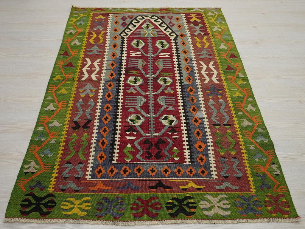 Small Turkish Kilim Rug: 4x6 Vintage Wool Flat Woven Rugs.