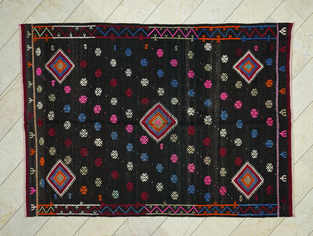 Vintage Turkish Kilim Rug: 6.5x9 ft, Goat Hair Bohemian Flat Weave Rugs.