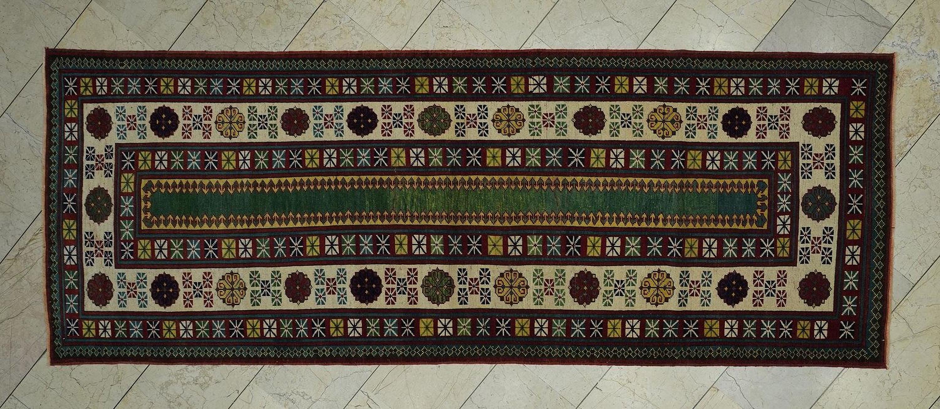 Vintage Turkish Rug Runner: Green & Red Wool Hallway Carpet (3,4" x 9,4" Feet)