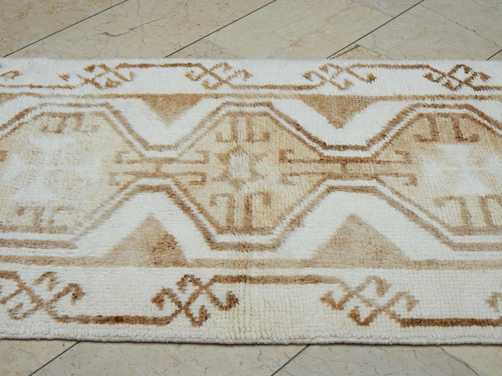 Brown & White Handmade Wool Turkish Rug Runner: Kitchen Decor Rugs 3.2x11.4 Feet.