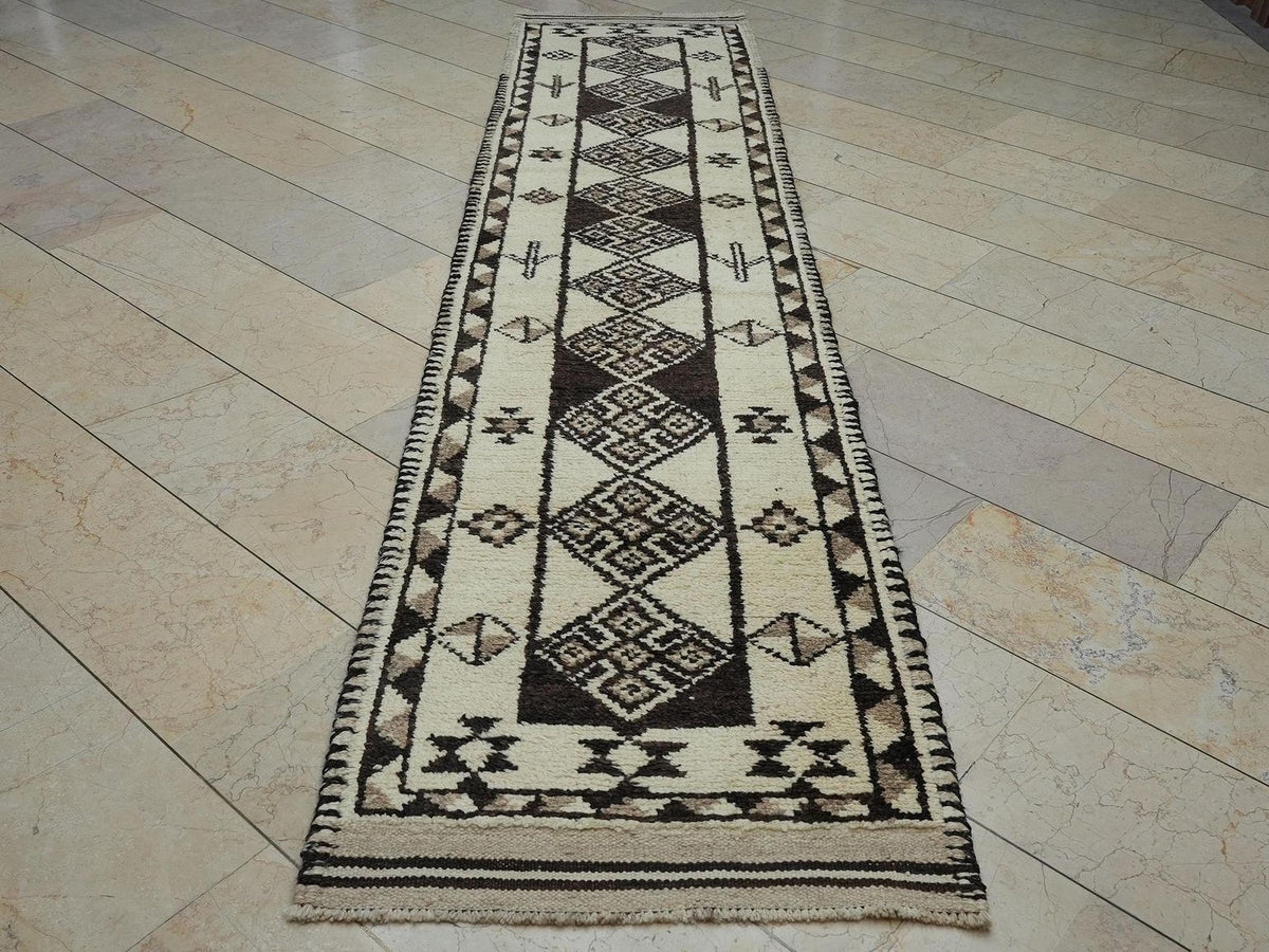 Neutral Color Tribal Turkish Wool Carpet Rug Runner: Home Living Decor Rugs 2.7x12 ft.