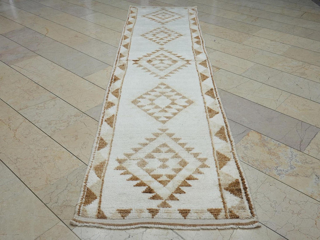 Luxurious Decor Handmade Wool Moroccan Style Rug Runner: 3x11 Brown & White Rugs