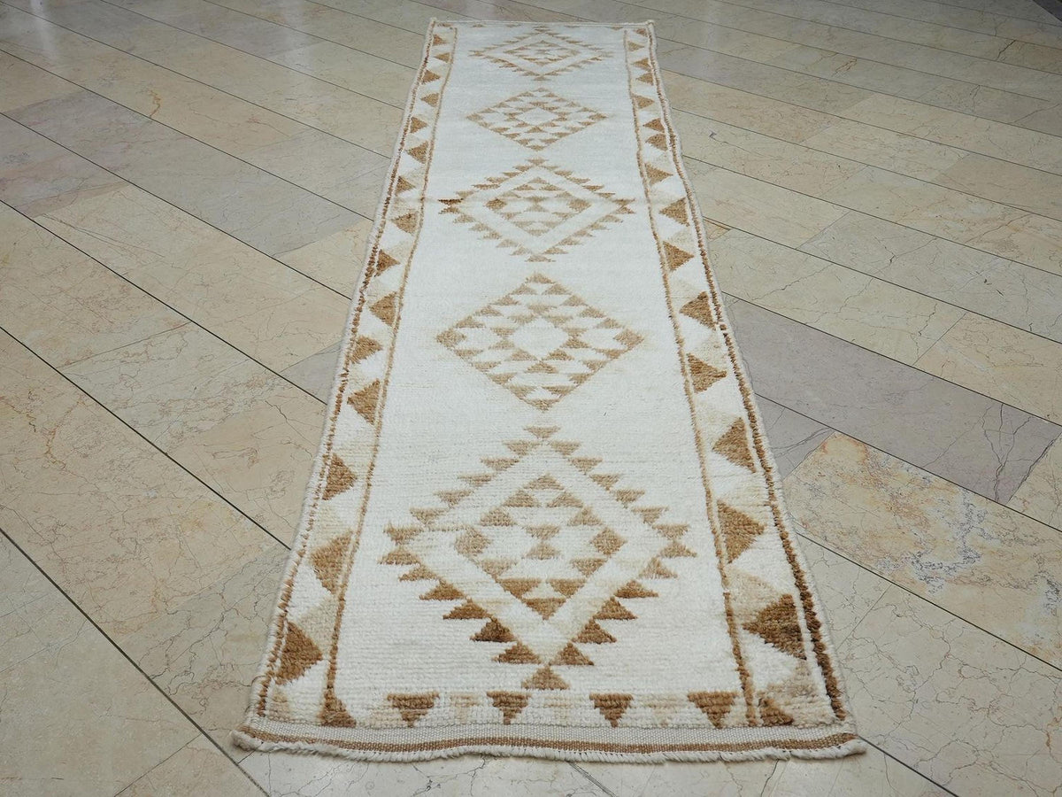 Luxurious Decor Handmade Wool Moroccan Style Rug Runner: 3x11 Brown & White Rugs