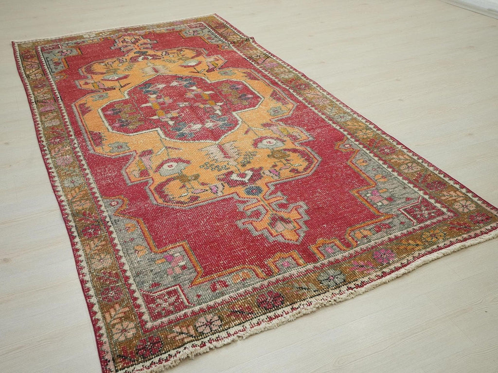 Vintage Oushak Rug: 5x9 Handmade Wool Turkish Carpet
