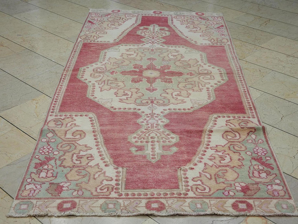 Handmade Wool Turkish Rug: Mid-Century Modern Oushak Carpet (3.9 x 8.1 ft)