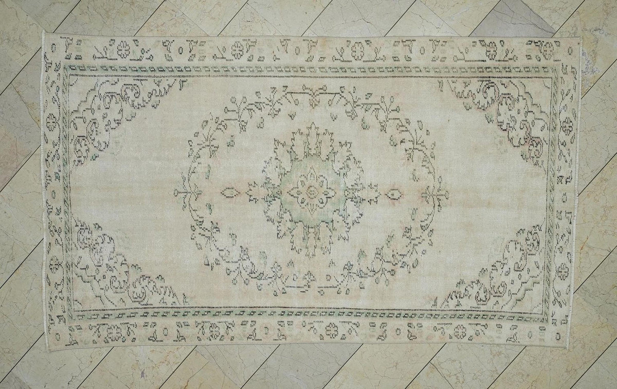 5x8.5 Vintage Handmade Oushak Rug,Floral Turkish Wool Rugs.