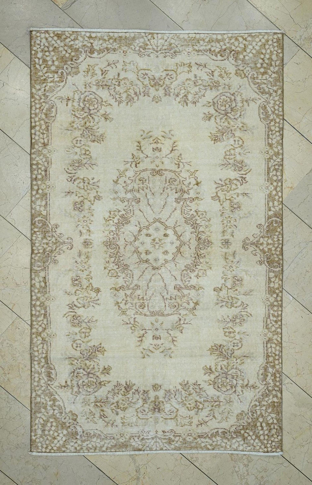Floral Pattern Neutral Wool Turkish Carpet Rug,4x6.5 Ft,One Of A Kind Oushak Rugs.