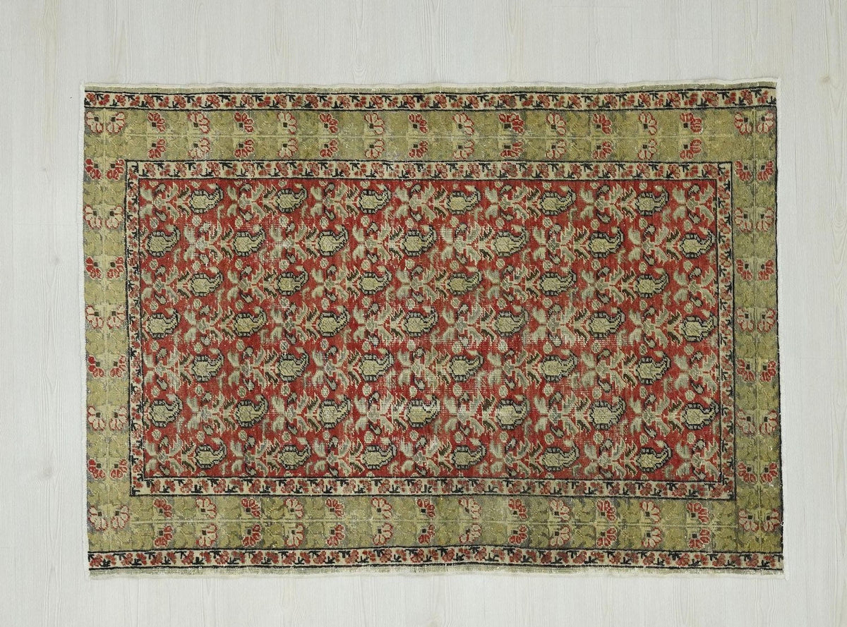Small Turkish Wool Rug: Handmade Vintage Farmhouse Decor (3.8x5.7 ft)