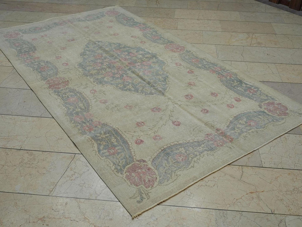 Small Vintage Oushak Rug: Beige Gray Turkish Wool Carpet (4.7x8.2 ft)