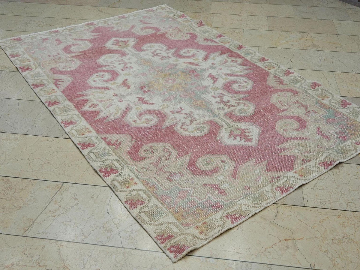 Handmade Wool Vintage Oushak Rug 5x7: Turkish Pastel Geometric Rugs.