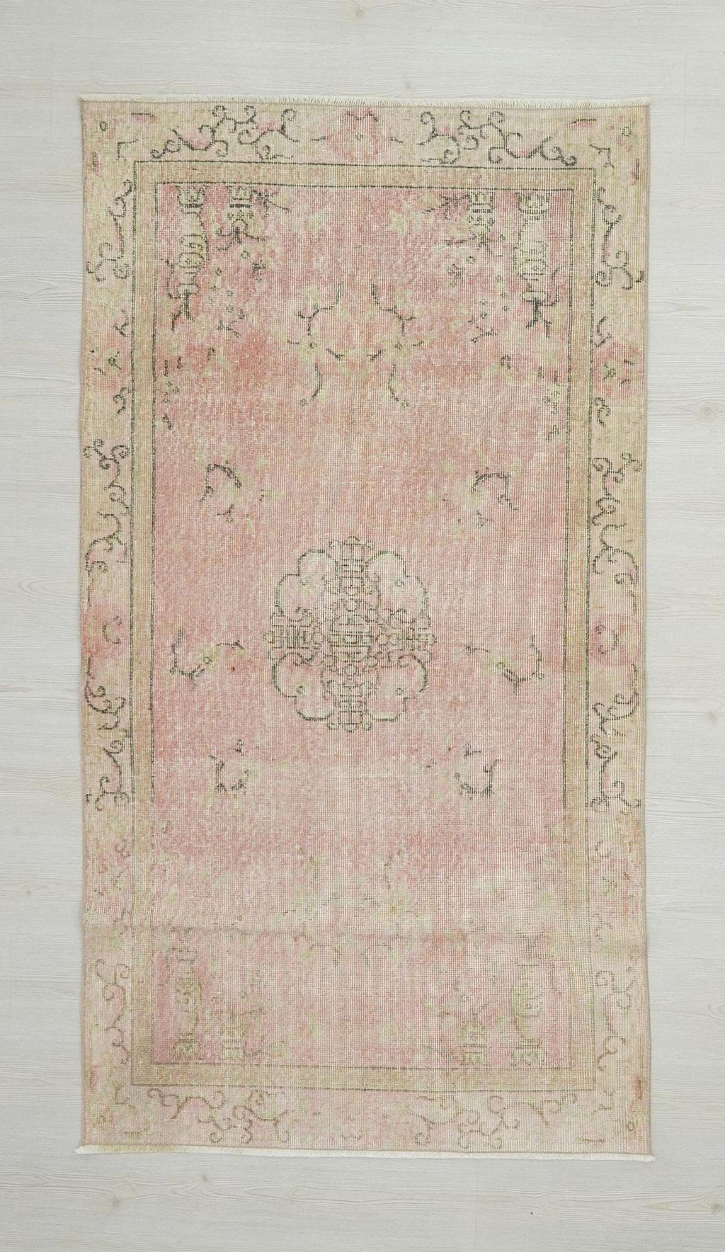 Small Salmon Pink Oushak Rug: Vintage Turkish Wool Carpet Rugs, 3,5"x6,7" Feet.