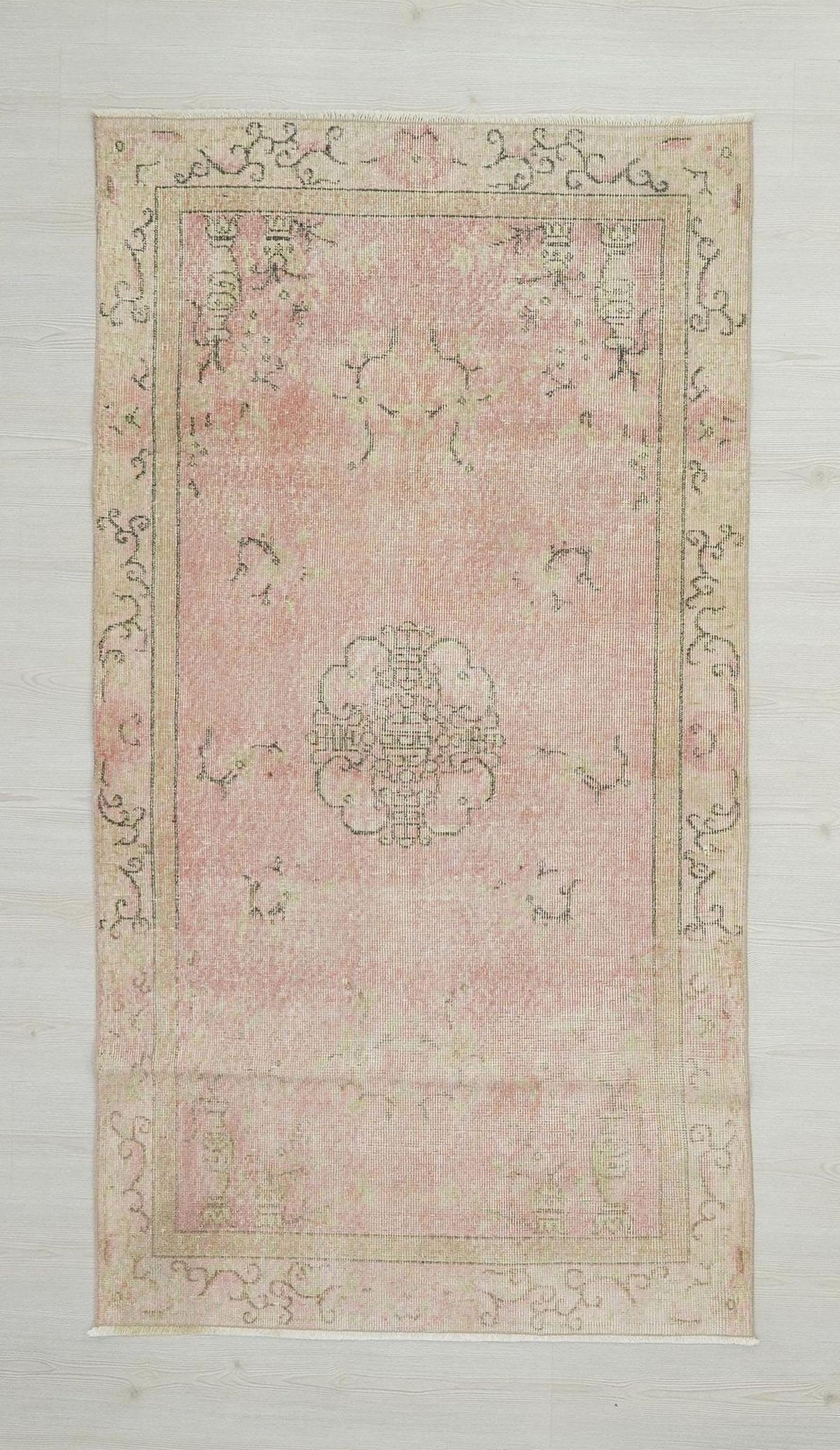 Small Salmon Pink Oushak Rug: Vintage Turkish Wool Carpet Rugs, 3,5"x6,7" Feet.