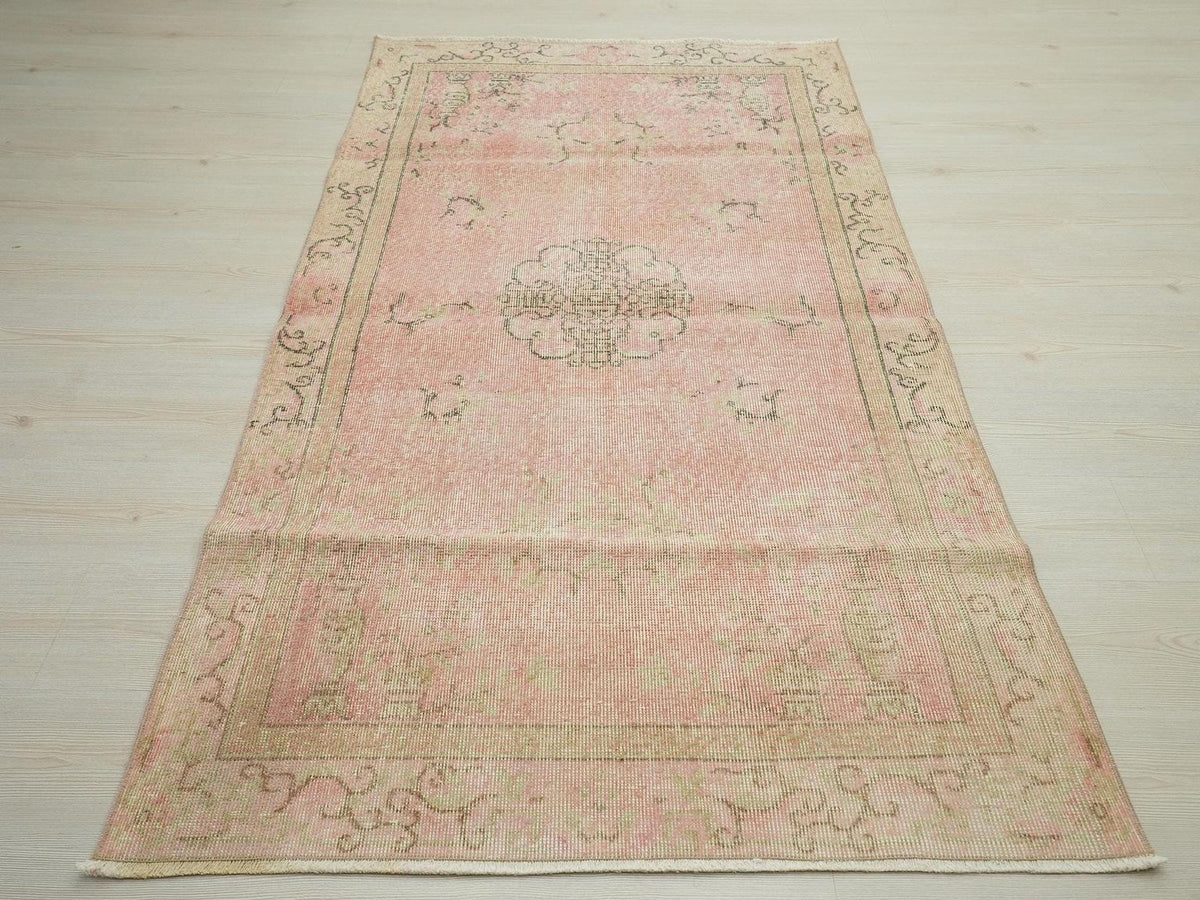Small Salmon Pink Oushak Rug: Vintage Turkish Wool Carpet Rugs, 3,5"x6,7" Feet.
