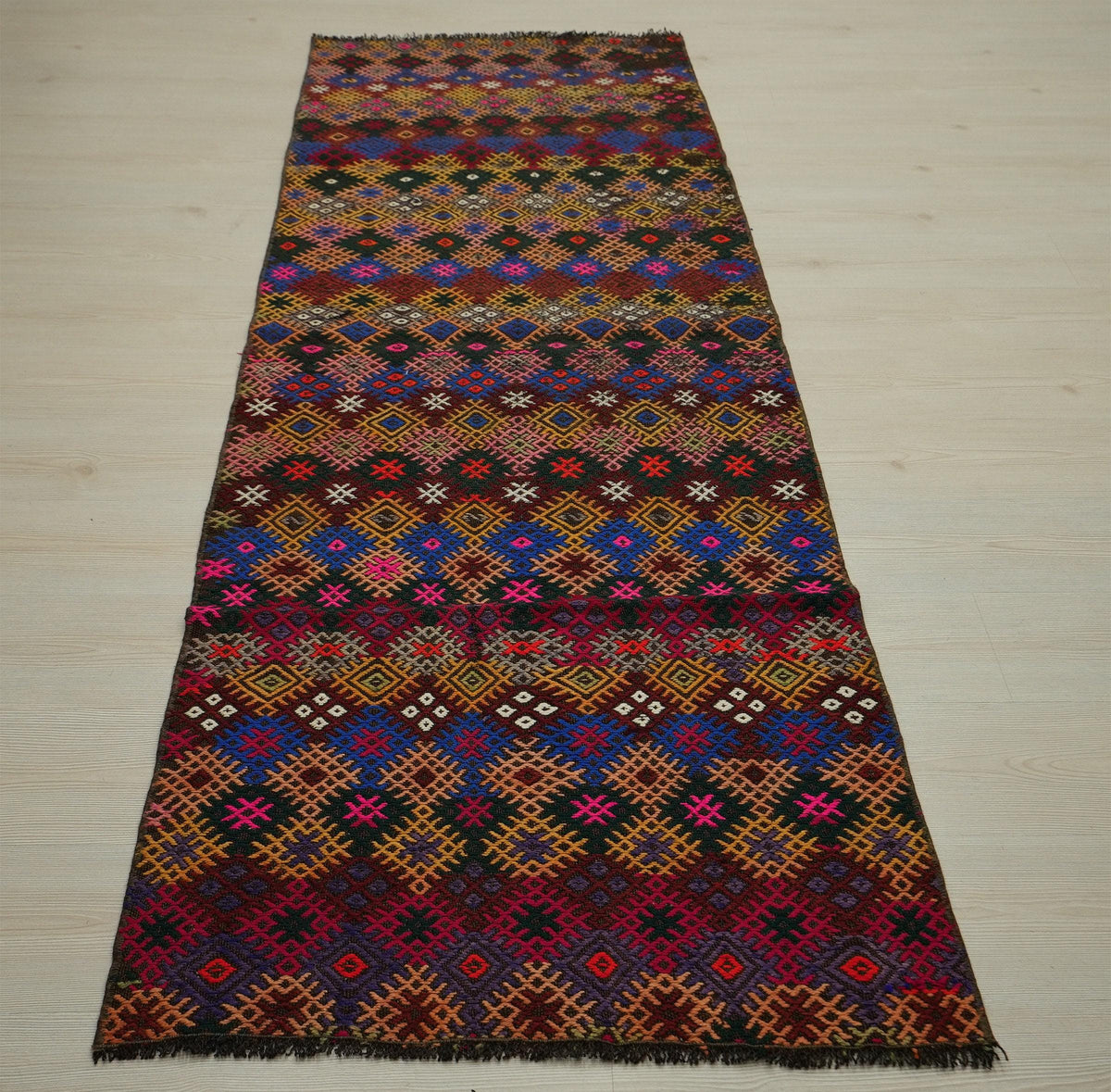 Vintage Turkish Kilim Rug Runner: Embroidered Colorful Wool Rugs,2.7x8.5 ft.