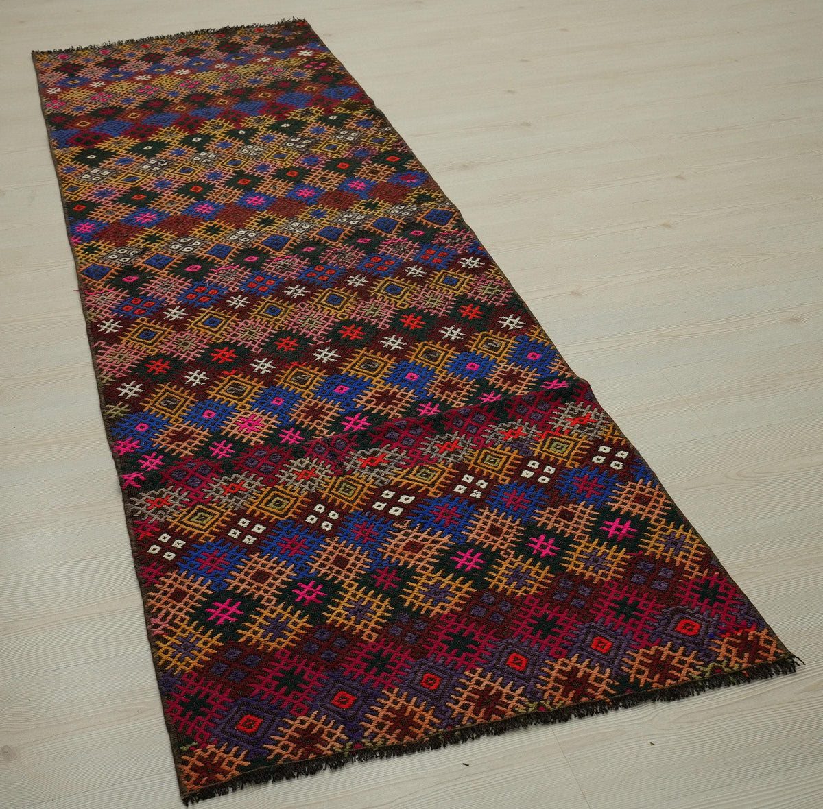 Vintage Turkish Kilim Rug Runner: Embroidered Colorful Wool Rugs,2.7x8.5 ft.