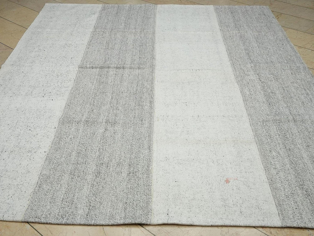 Handwoven Turkish Kilim Rug - Gray Stripe Pattern, Wool Blend - Flat weave Rugs
