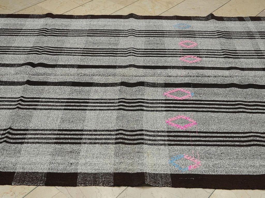 Vintage Turkish Kilim Rug: Brown Gray Anatolian Woven Floor Rugs 5.7"x8" Feet.