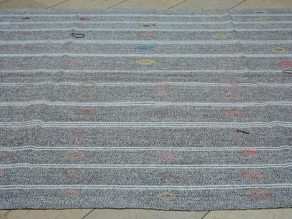 6x8 Gray Kilim Rug: Primitive Embroidered Turkish Rugs