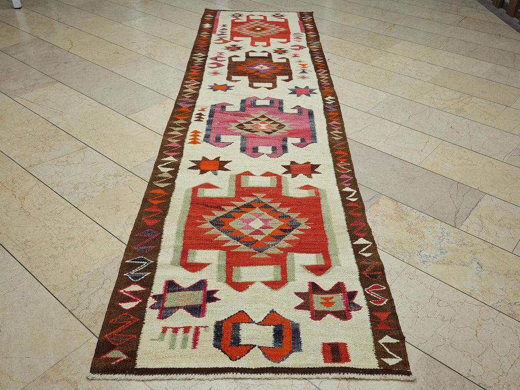 Vintage Turkish Kilim Rug Runner: Handmade Wool, Pink & White (3"x11,3")