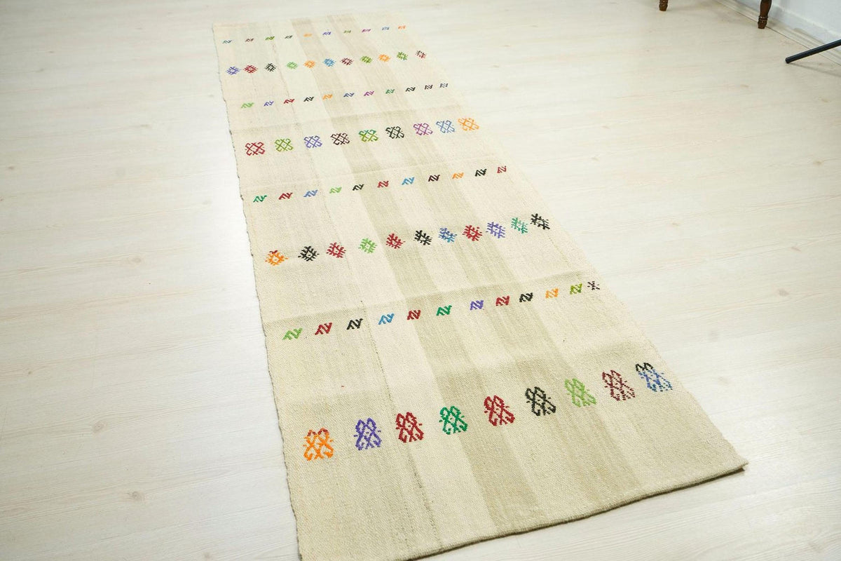 Embroidered Cream Kilim Rug Runner: Tribal Flat Woven Minimalist Rugs, 3x9
