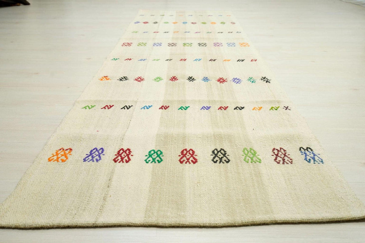 Embroidered Cream Kilim Rug Runner: Tribal Flat Woven Minimalist Rugs, 3x9