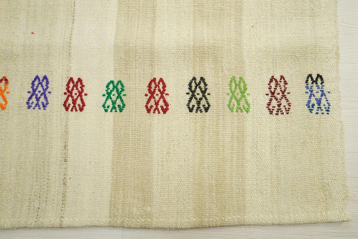 Embroidered Cream Kilim Rug Runner: Tribal Flat Woven Minimalist Rugs, 3x9