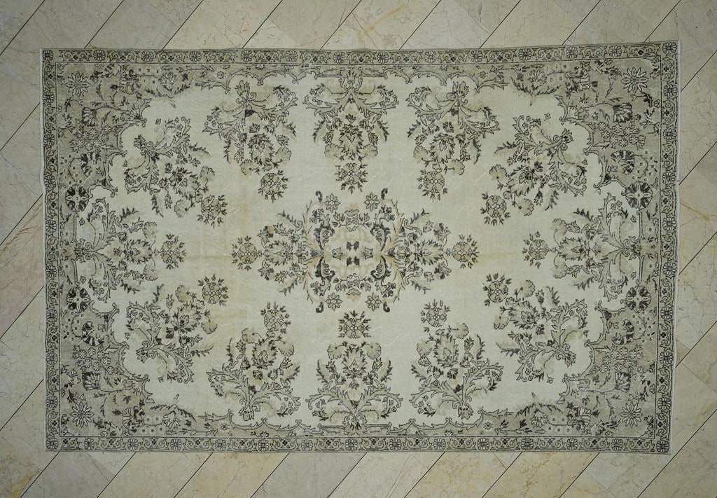 Large Turkish Oushak Rug: Distressed Vintage Wool Bohemian Carpet Rugs, 6,9"x10,7" Feet.