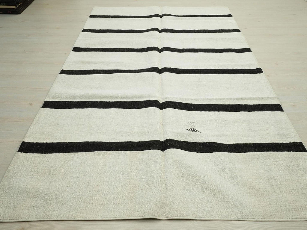 Patchwork Turkish Kilim Rug: Seasonal Decor Minimal Style Stripe Rugs, 6x10 Feet.