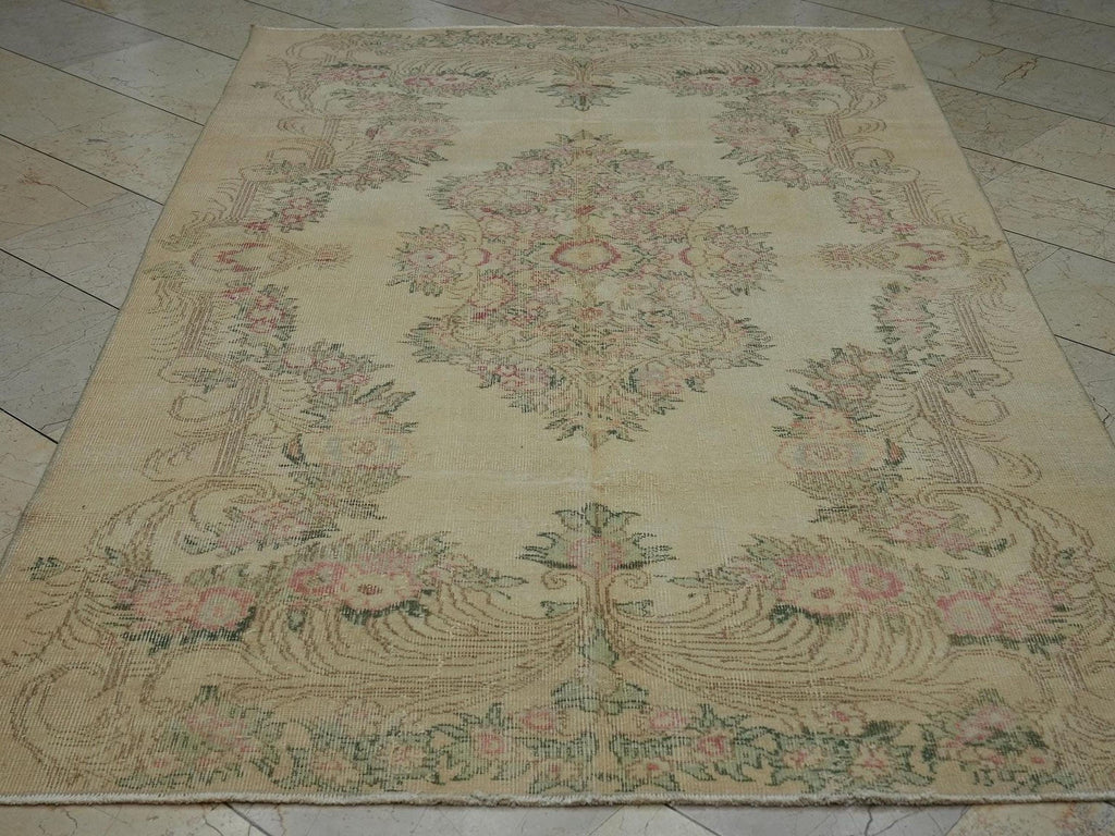 Small Vintage Oushak Rug: Turkish Handmade Wool Rugs 4,11"x8,3" ft