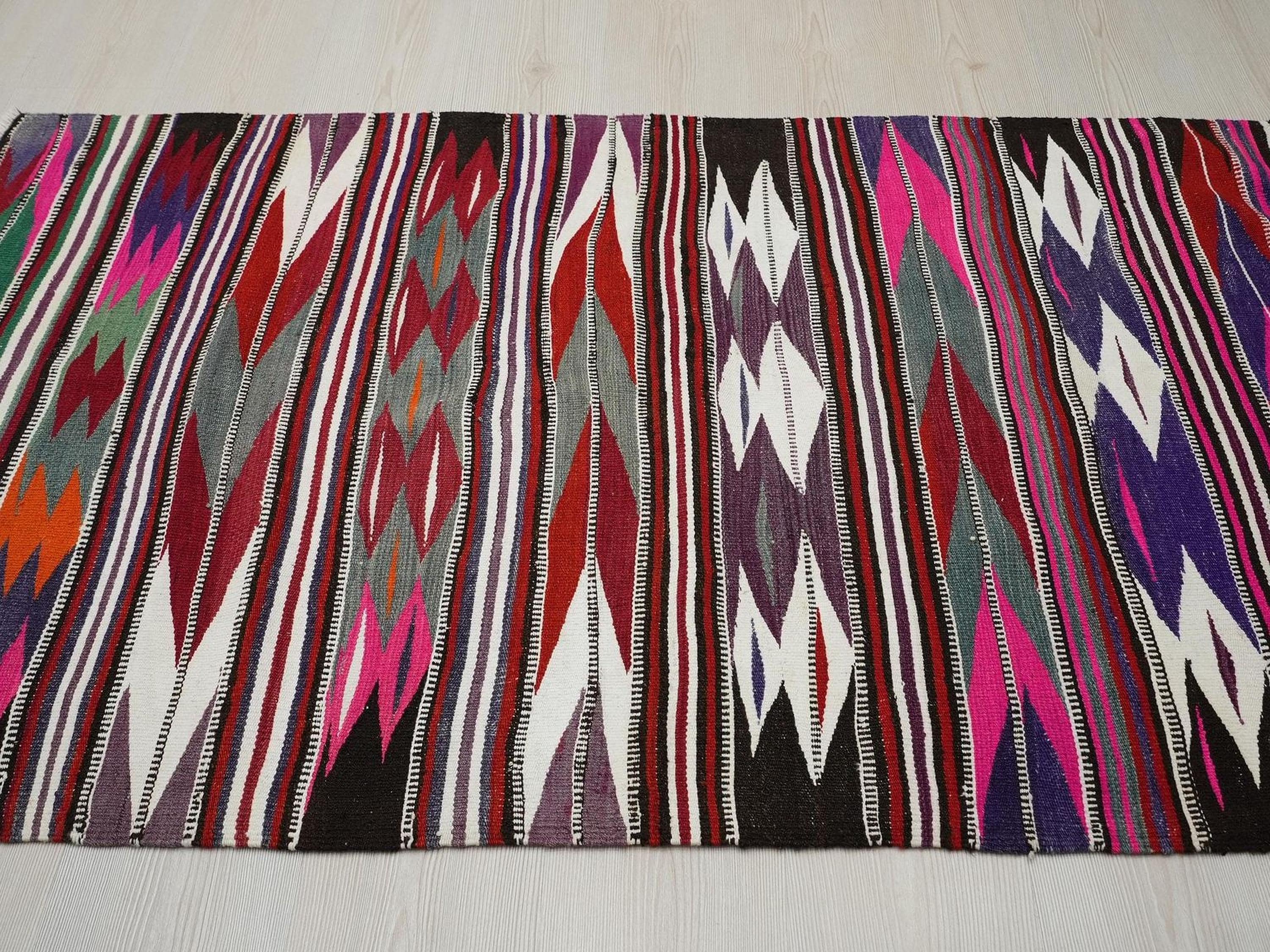 Small Size Pink Stripe Turkish Kilim Rug: Handwoven Home Living Decor Rugs 3.4x5.6 ft.