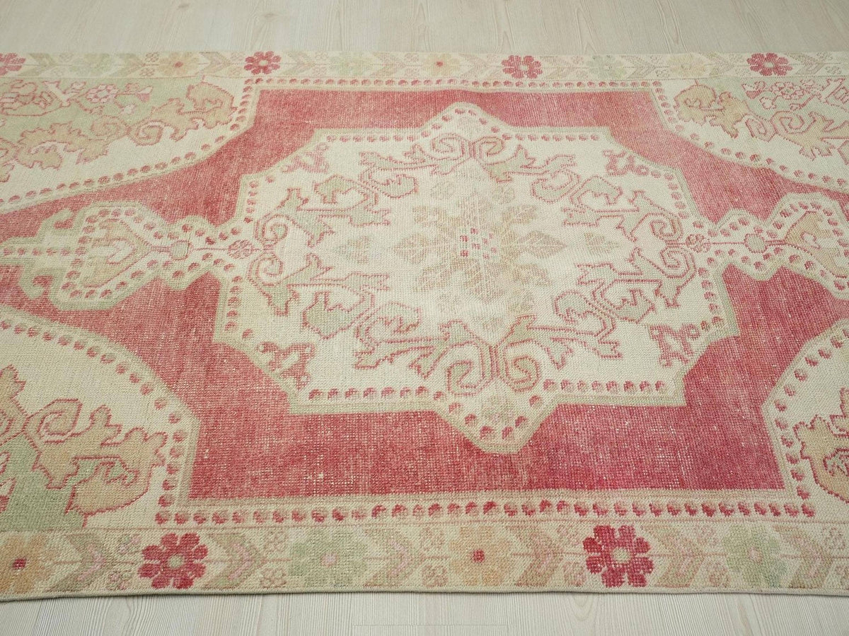 Vintage Oushak Rug: 4.3x7.4 ft, Beige & Red Turkish Wool Carpet.