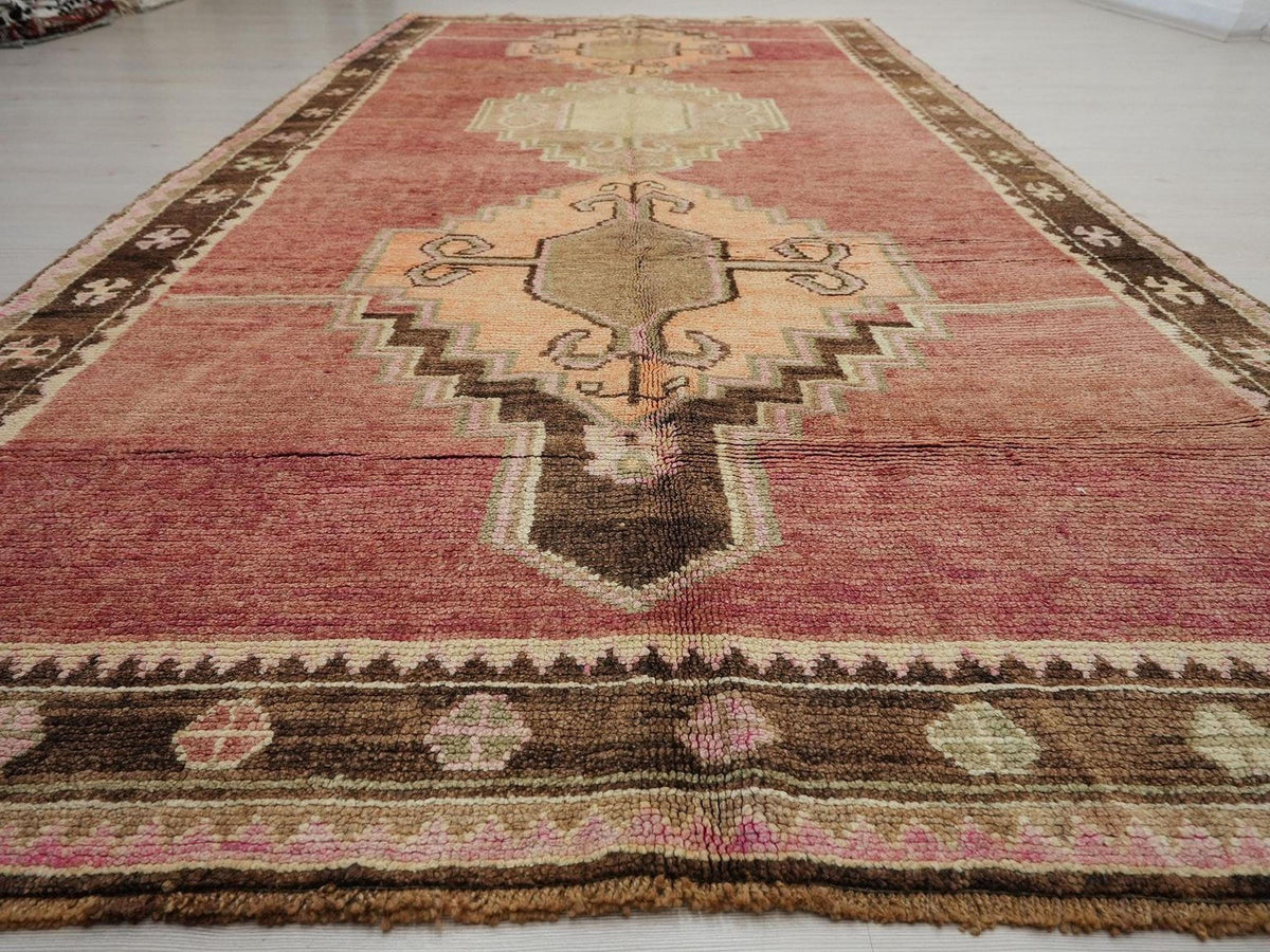 Handmade Old Turkish Kars Area Wool Rug: Primitive Decor Antique Rugs, 5.3x10.8 Ft.